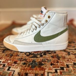 Nike Blazer Mid ‘77 Vintage - Green - Men’s 6.5 - Women’s 8